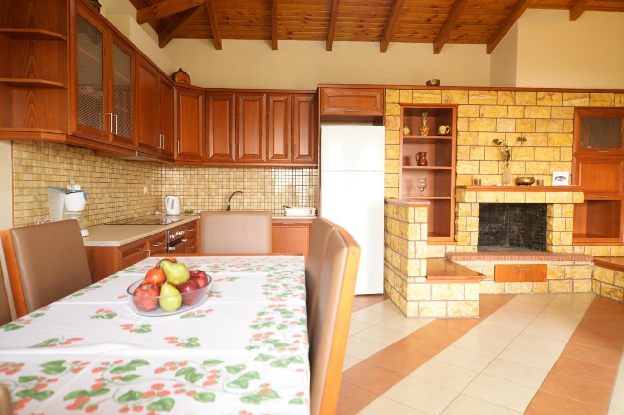 Papadeas Villas Megali Mantineia エクステリア 写真