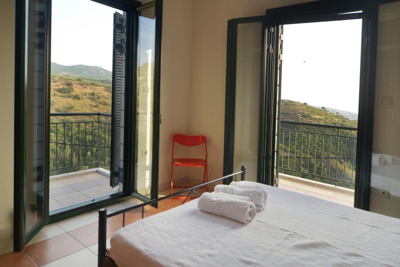 Papadeas Villas Megali Mantineia エクステリア 写真