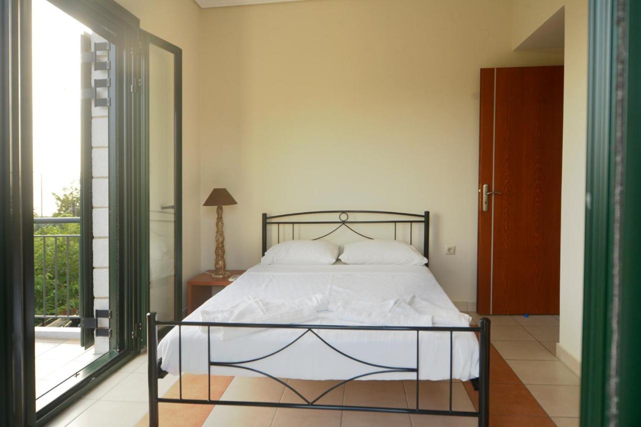 Papadeas Villas Megali Mantineia エクステリア 写真